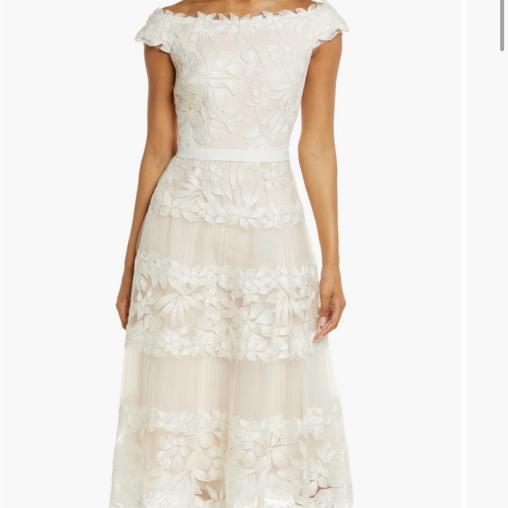 Tadashi Shoji embroidered lace midi dress